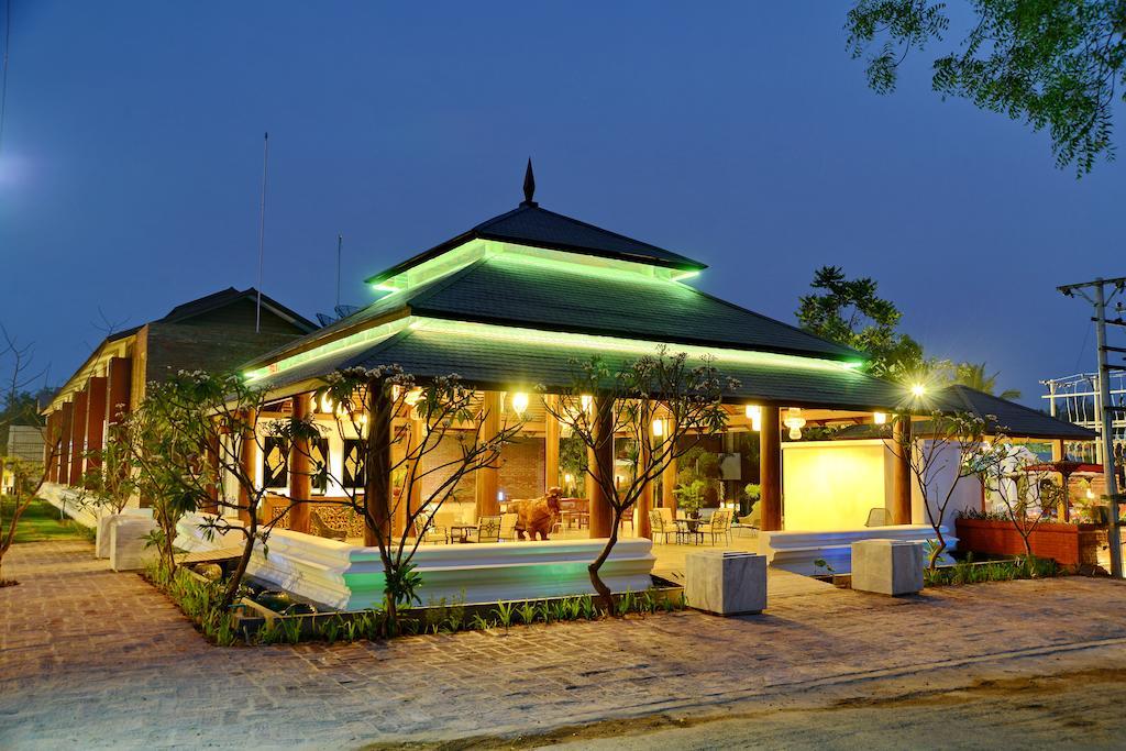 Zfreeti Hotel Nyoungoo Exterior foto